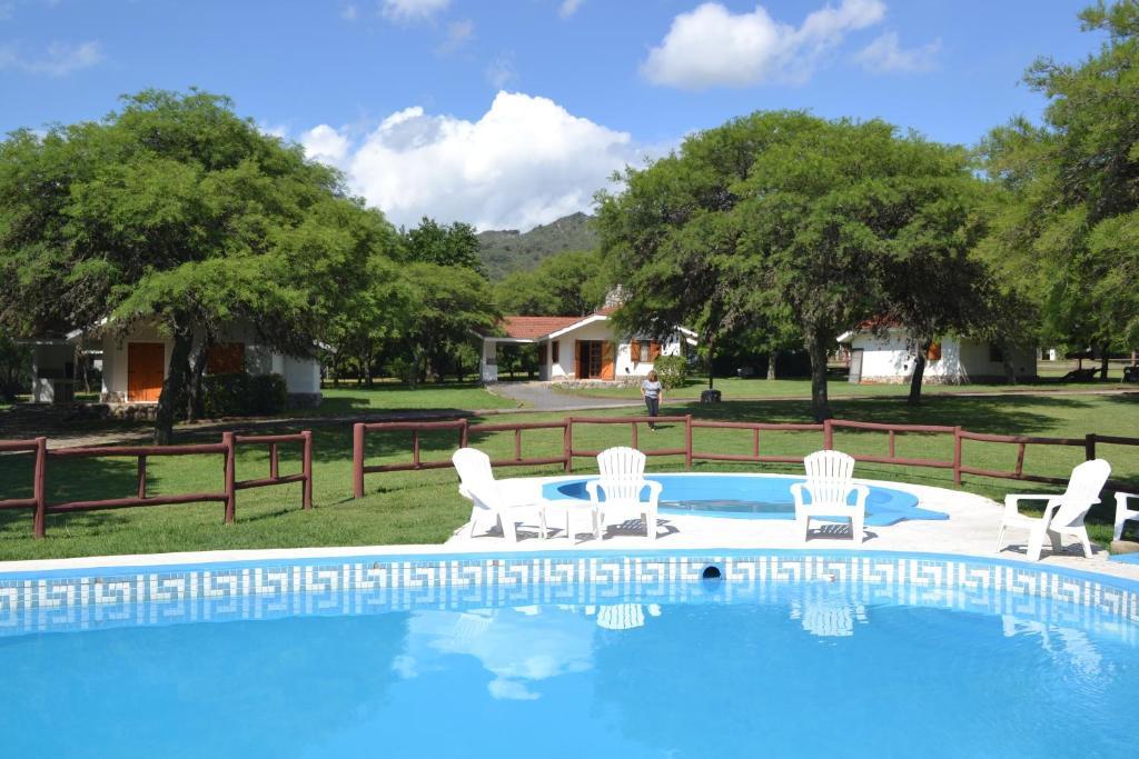 Cabañas Los Algarrobos Villa General Belgrano Exterior foto