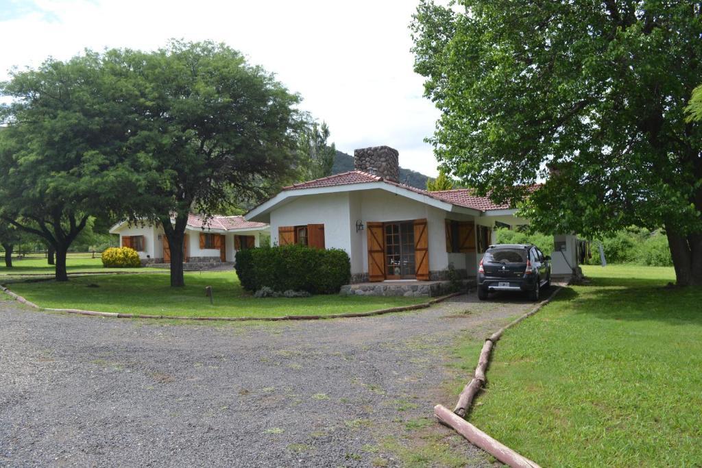 Cabañas Los Algarrobos Villa General Belgrano Habitación foto